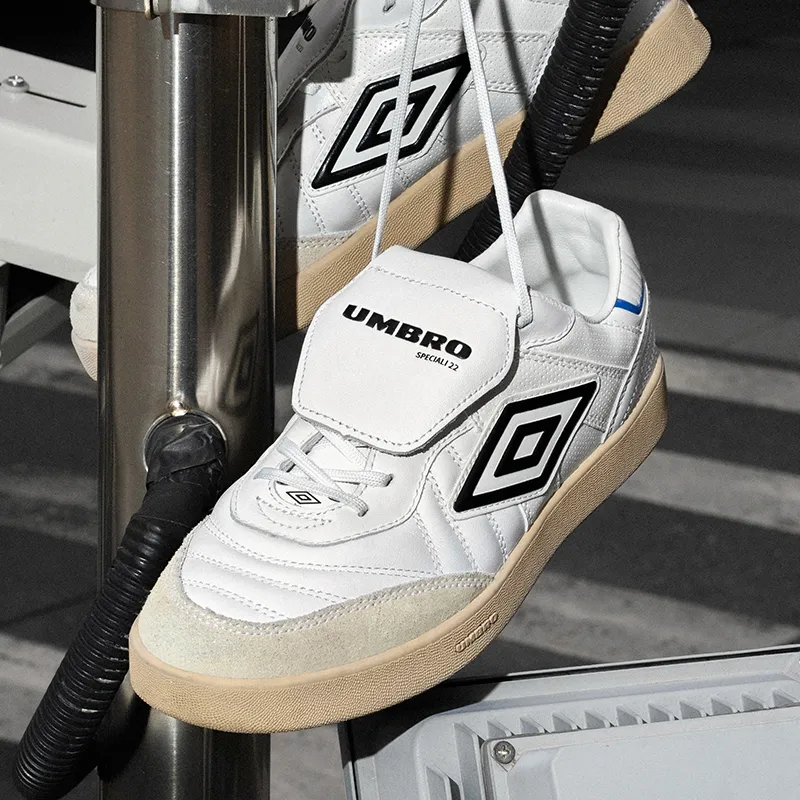 Umbro Low Top Skateboard Shoes Women's White-5