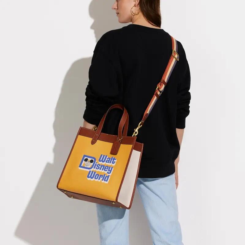 COACH X Disney Field Leather Tote Bag, Shopping Bag, Portable Crossbody Bag, Shoulder Bag Tubas Women's Yellow & Brown-3