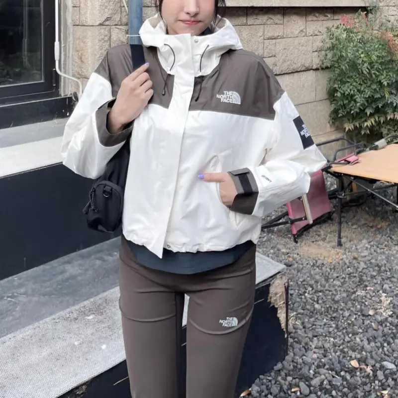 THE NORTH FACE Jackets & Coats Women's Ecru-2