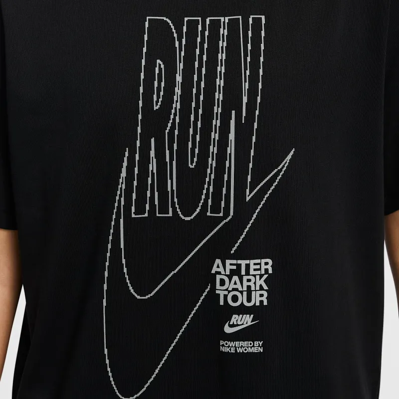 Nike After Dark Tour Women's Oversized Short Sleeve Graphic T Shirt-4
