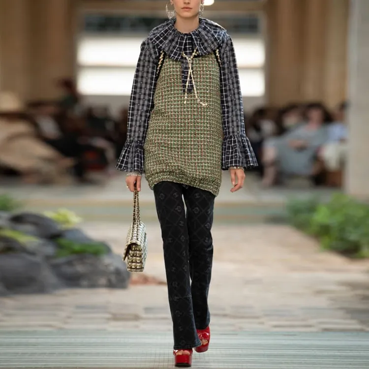 CHANEL 23 New Spring And Summer Arrivals Shirt Women's Black-1