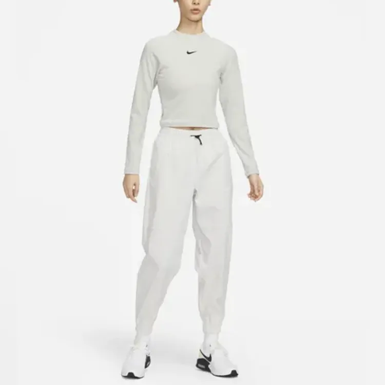 Nike Women'ss Pullover Cropped Retro Crewneck T-Shirt Beige-2