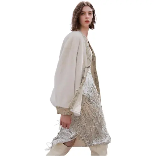 3COLOUR Velvet feel Coat Women's Oat