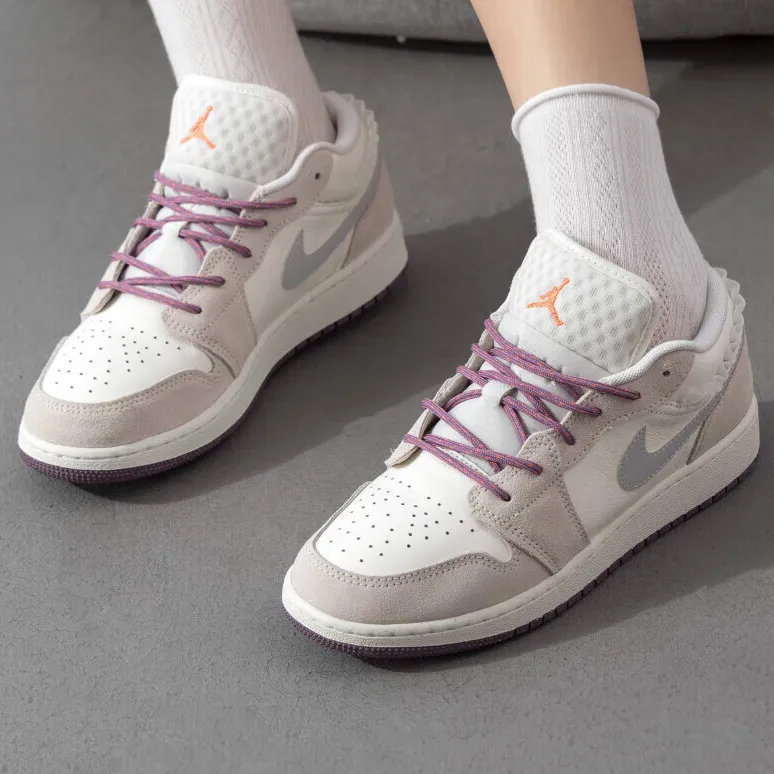 Jordan Air Jordan 1 LOW Anti Slip Wear Resistant Low Top Kids' Skateboarding Shoes Sail White Teenagers-2