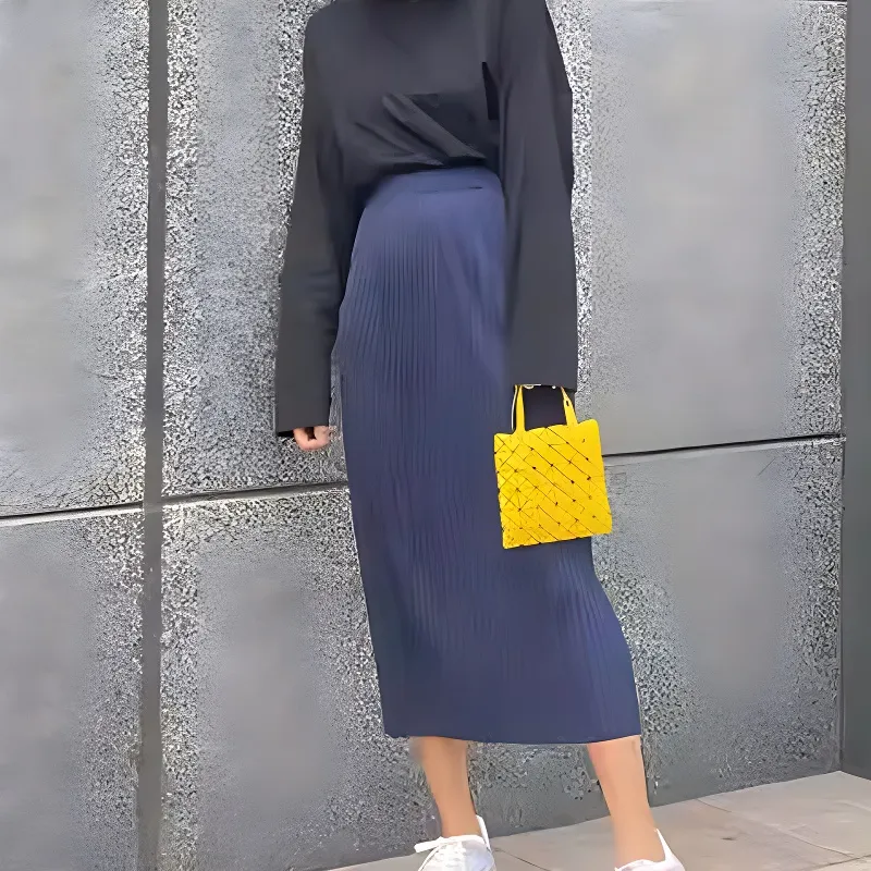 ISSEY MIYAKE Lucent Shiny Handbag Mini Unisex Yellow-4