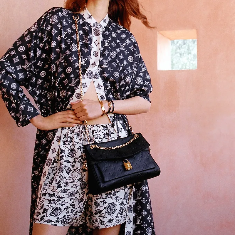 LOUIS VUITTON Cow Leather Crossbody Bag, Shoulder Bag Women's Black-9