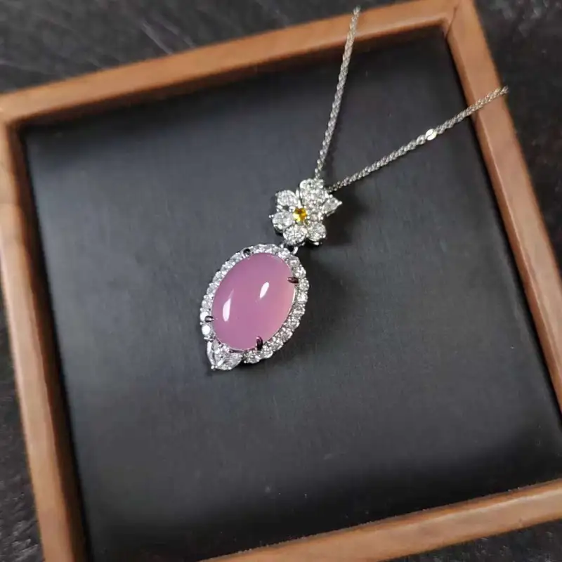 JUNWEN Chalcedony Necklaces Unisex-5