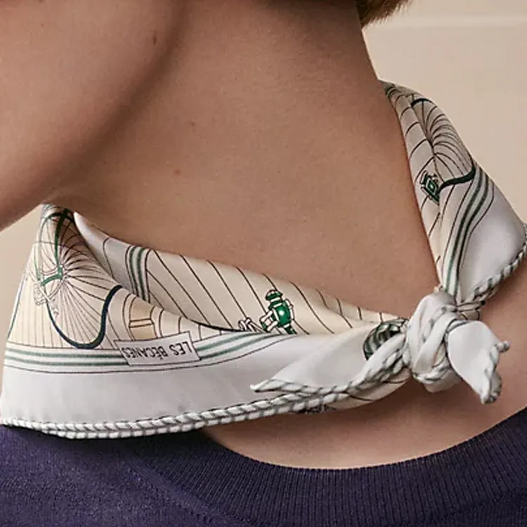HERMES Mulberry Silk Silk Scarves Unisex White-2