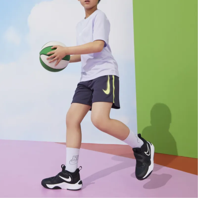 Nike Team Hustle D 11 Black White GS-2