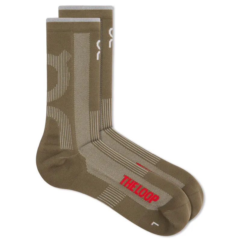 On x PLEASURES X The Loop Running Supply Co. Mid Calf Socks Unisex 1 Pack Olive Green-3