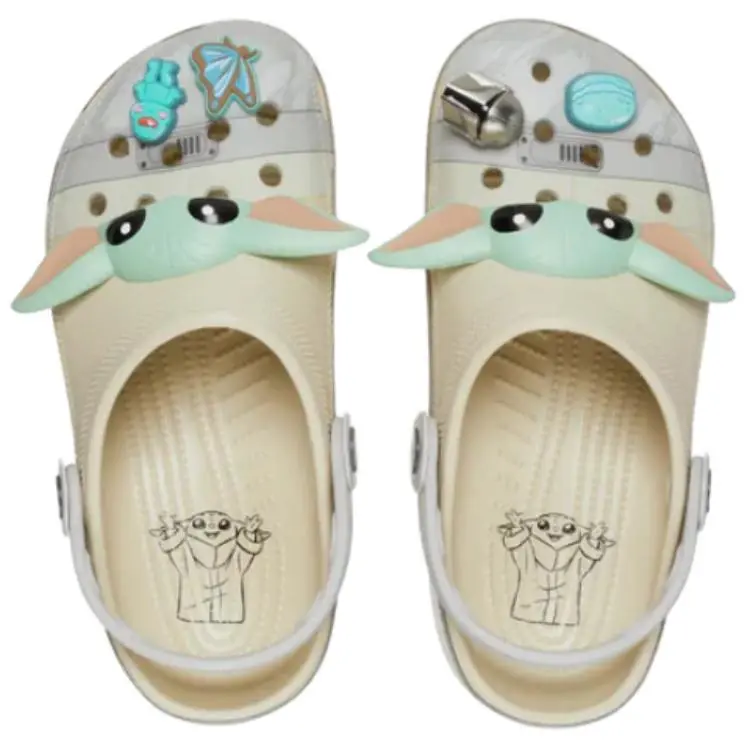 Crocs Classic Clog Star Wars Grogu-3