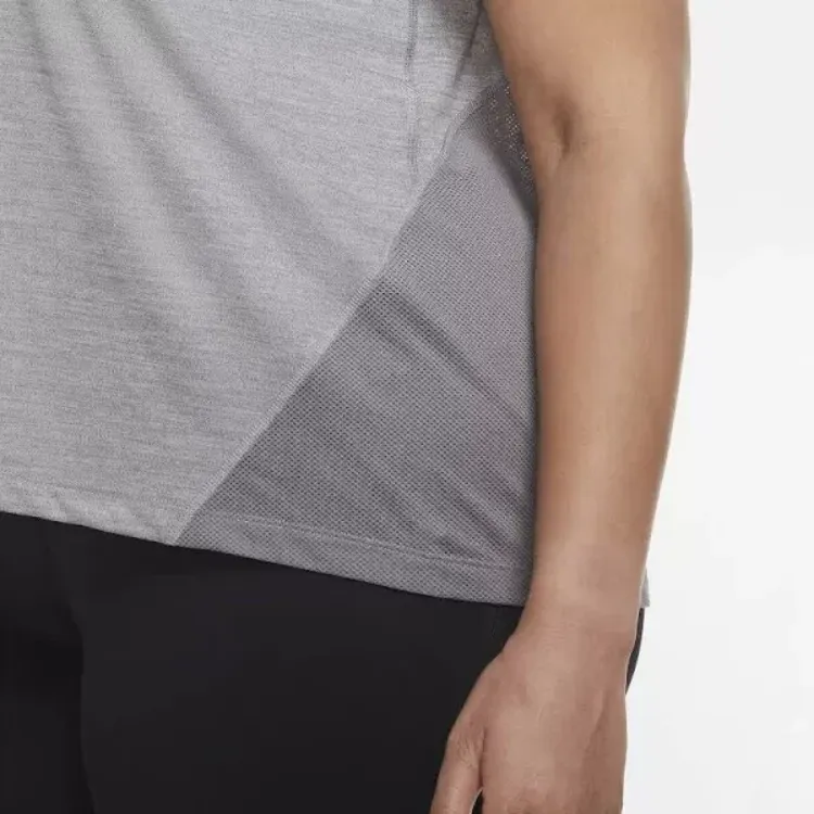 Nike T-Shirts Men Gray-3