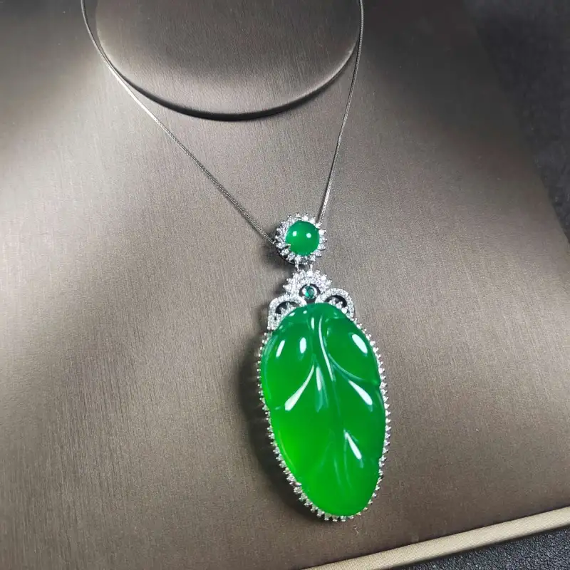 Grace Chalcedony Necklaces Women's-4