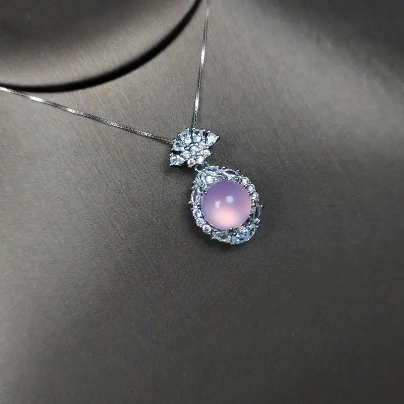 Grace Chalcedony Necklaces Women's-1