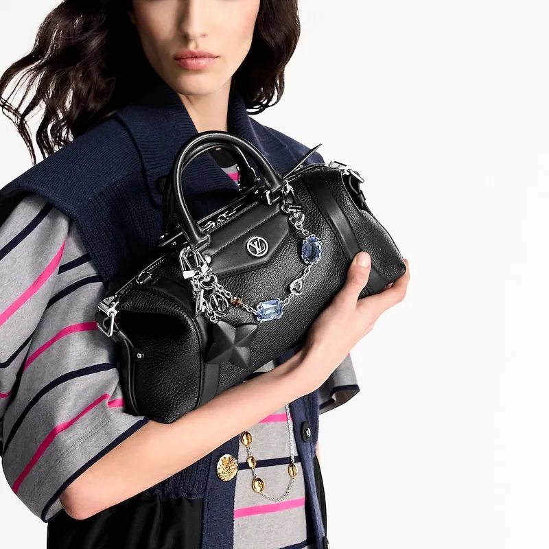 LOUIS VUITTON BIKER Sheepskin One Shoulder Handbags Small Size Women's Black-6