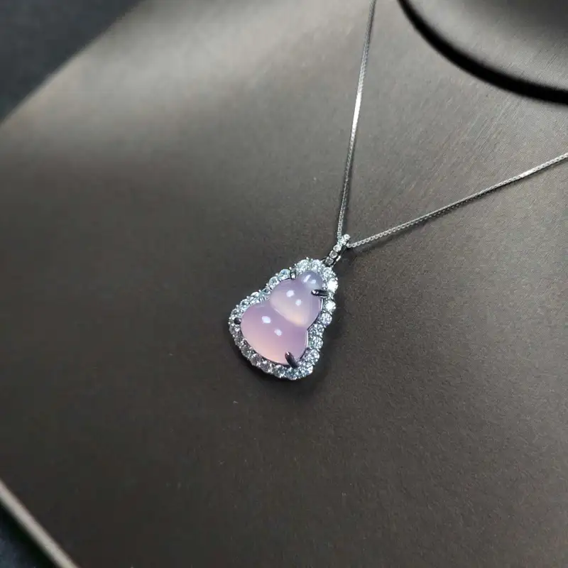Grace Chalcedony Necklaces Women's-3