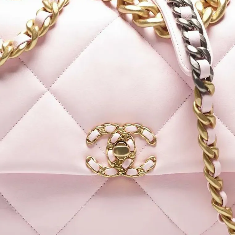 CHANEL 19Bag Sheepskin Handbag, Shoulder Bag, Crossbody Bag Women's Pink-3
