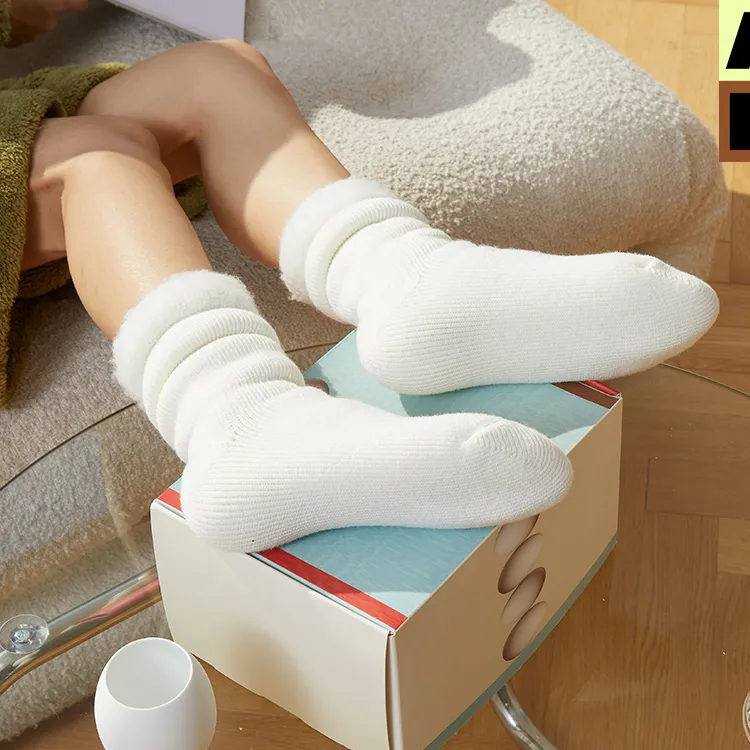 ALMOND ROCKS Women's Mid Calf Socks-3