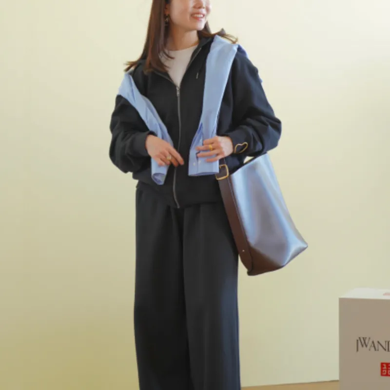 Jw Anderson X UNIQLO Sweatshirts Unisex Black-1