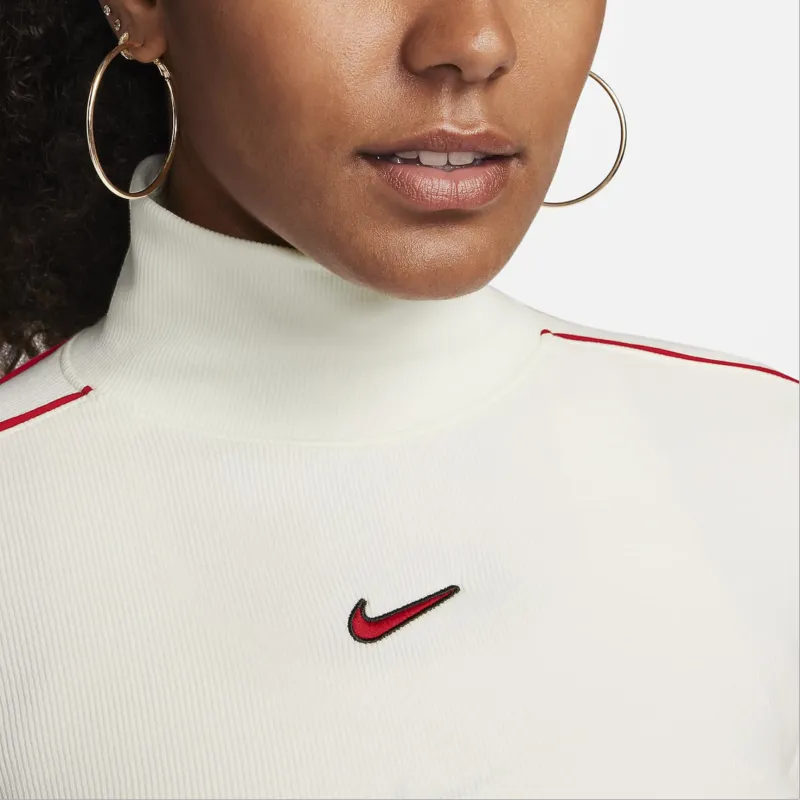 Nike T-Shirts Women's White-3