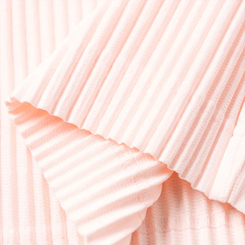 Homme Plissé Issey Miyake SS24 Casual Shorts Men's Pink-5