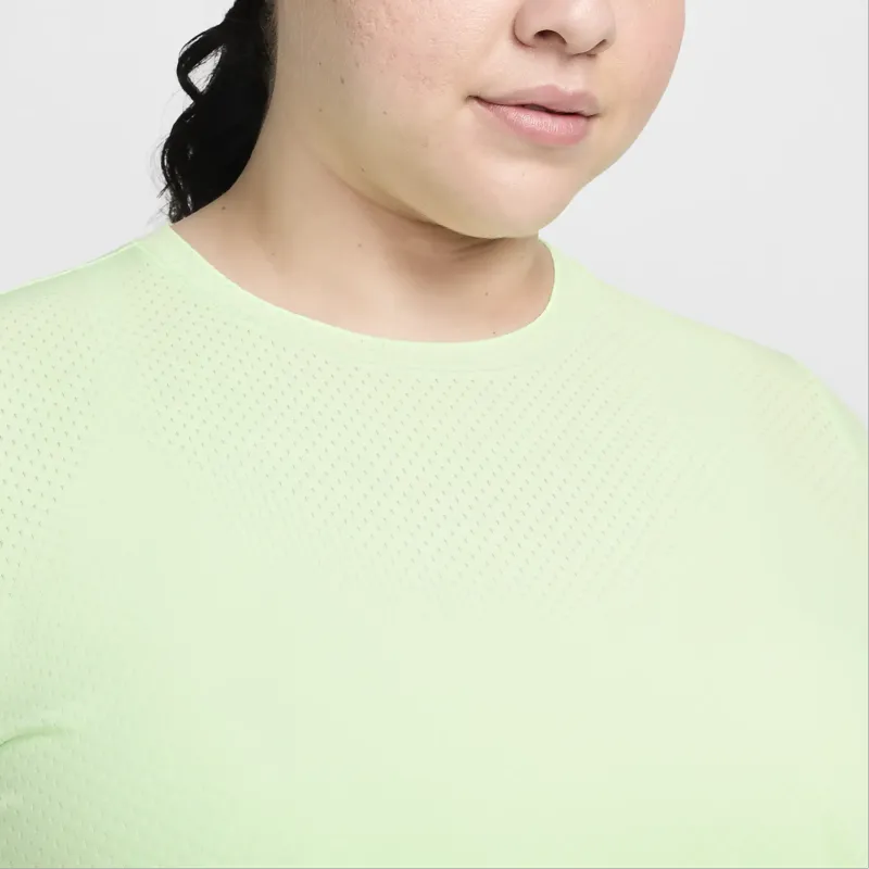 Nike One Classic Breathe Women's Dri-FIT Short-Sleeve Top Plus Size-3