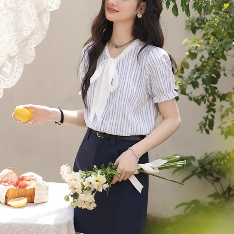 Alxnan Crop Tops Women's Blue White Stripes-3