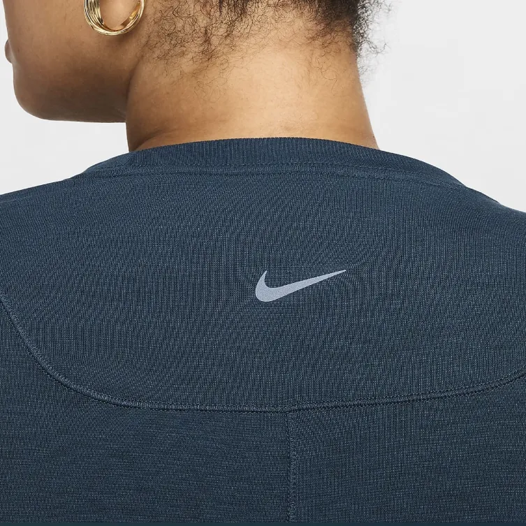 Nike One Relaxed Women's Dri-FIT Short-Sleeve Top Plus Size-3