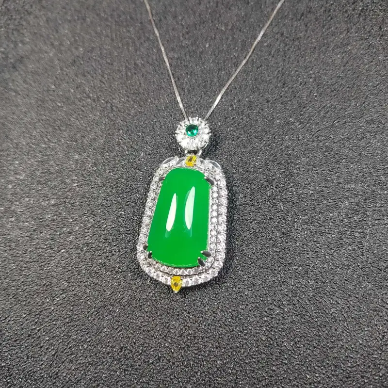 Grace Chalcedony Necklaces Women's-1