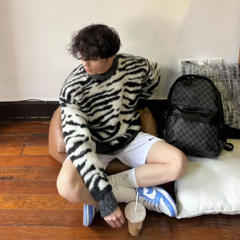 24h7 Sweater Unisex Zebra Print-2