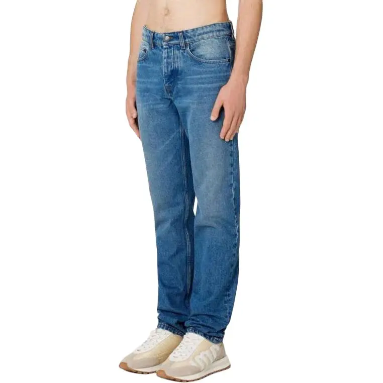 AMIPARIS Paris Logo Patch Tapered-Leg Jeans-4