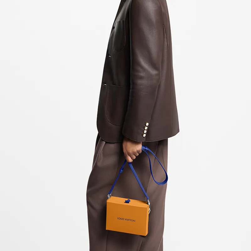 LOUIS VUITTON Shopper Clutch Saffron-5