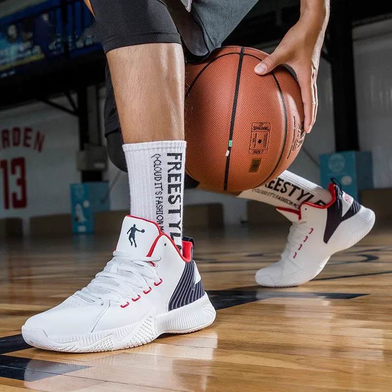 QIAODAN Cushioning Low-Top Basketball Shoes Men's White Blue Red-2