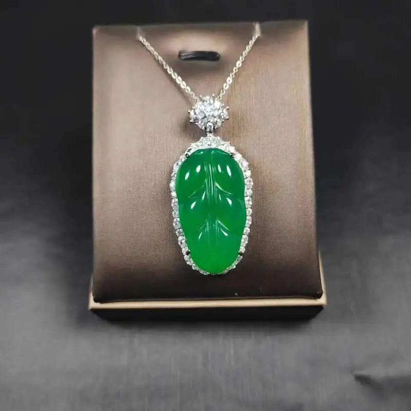 JUNWEN Chalcedony Necklaces Unisex-8