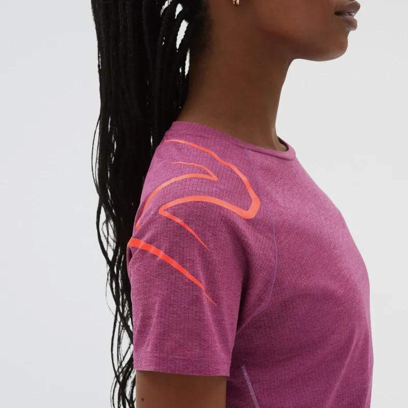 New Balance T Shirts Women's Pink-1