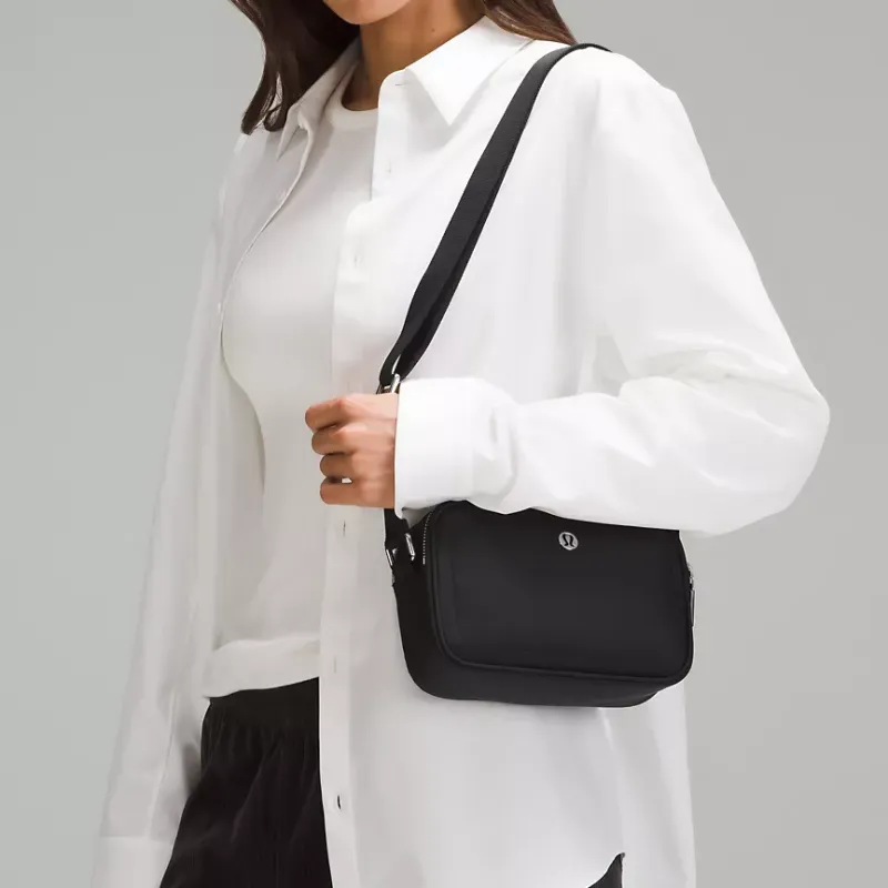 Lululemon Recycled Nylon Camera Bag Shoulder Bag Crossbody Bag Unisex Black-3