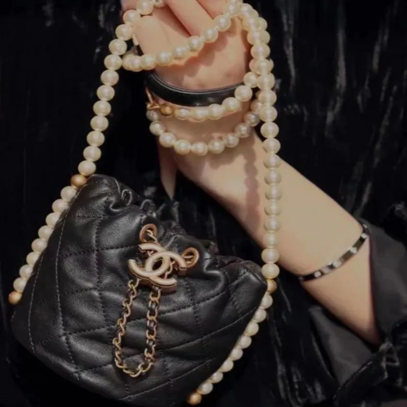 CHANEL Mini Bucket Bag-5