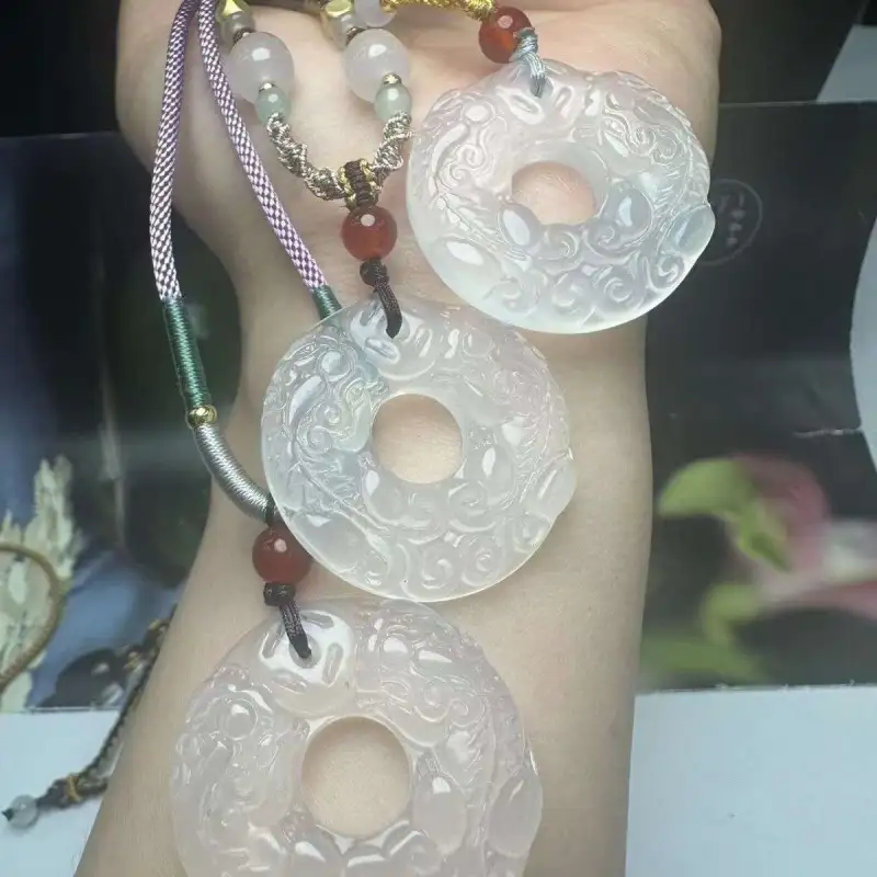JUNWEN Chalcedony Necklaces Unisex-4
