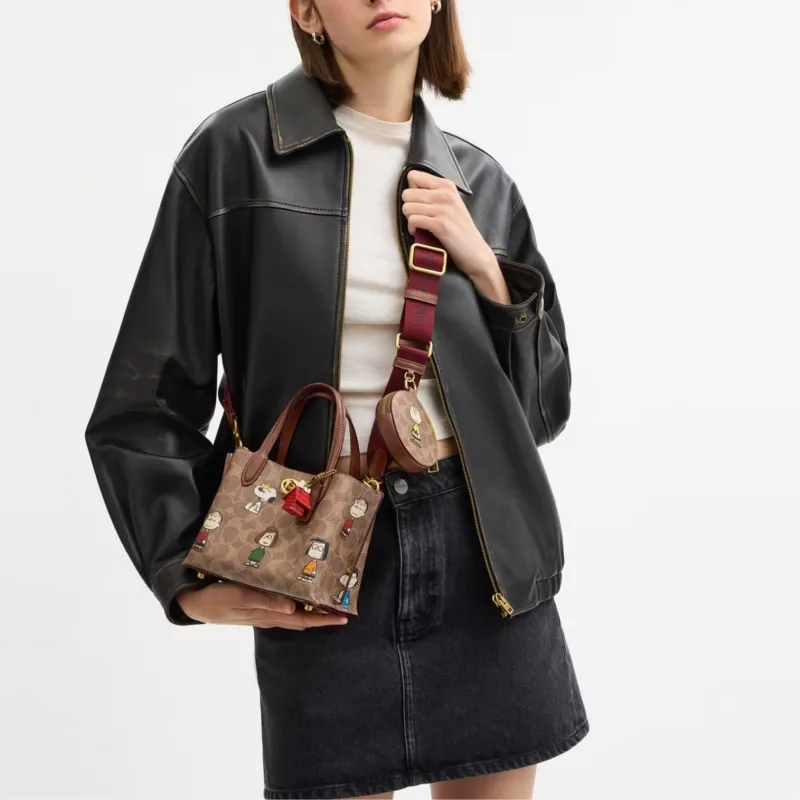 COACH PEANUTS Snoopy, Collaboration Willow Leather Tote Bag, Shopping Bag, Shoulder Bag, Handbag Trumpets Women's Brown-5