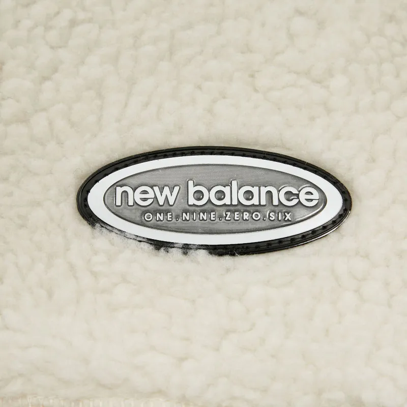 New Balance Leisure Life Velvet Jackets Unisex Ecru-3