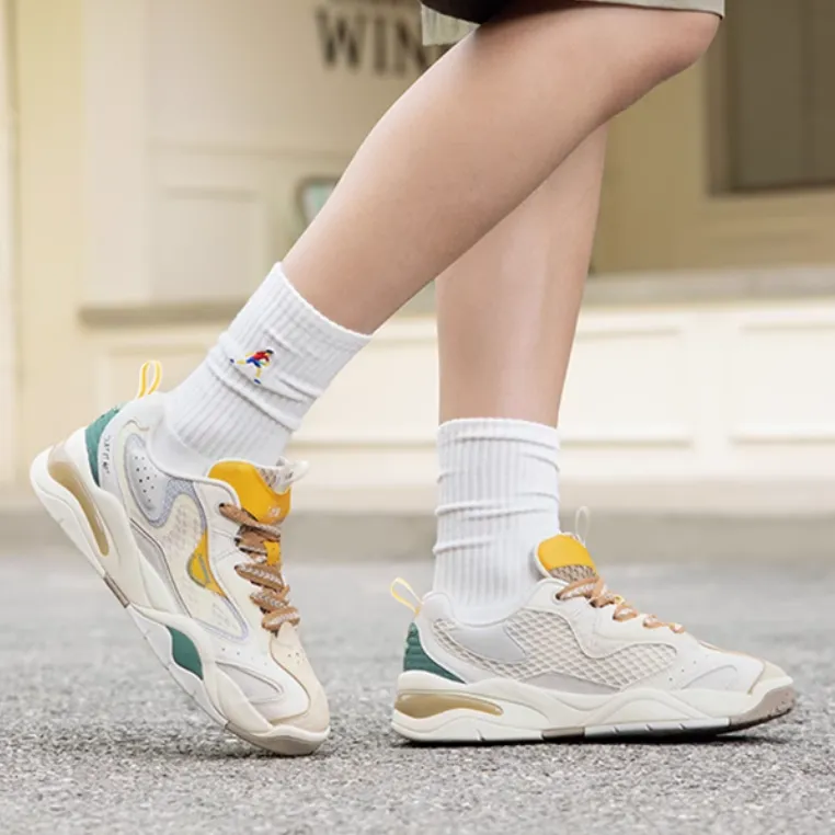 QIAODAN Wear-Resistant Height Increasing Low-Top Casual Shoes Men's Beige Yellow-4
