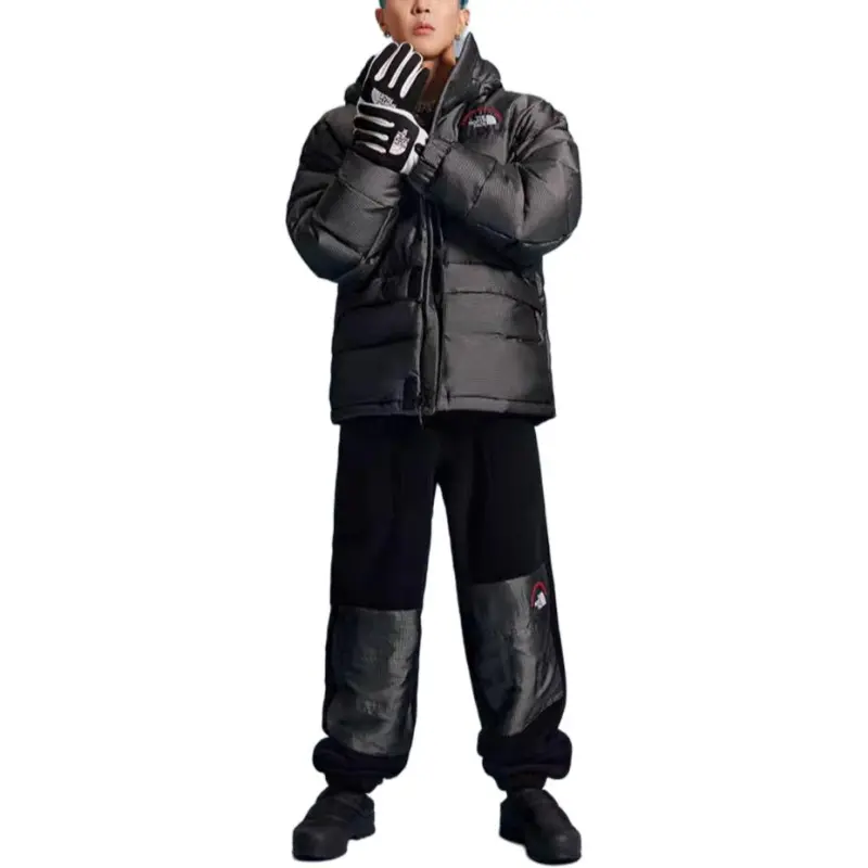 THE NORTH FACE Women's's Hmlyn 30 Anniversary Parka-1