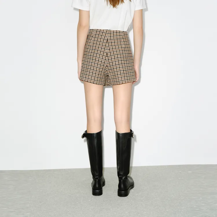 MOCO Casual Shorts Women's Multicolor Plaid-3