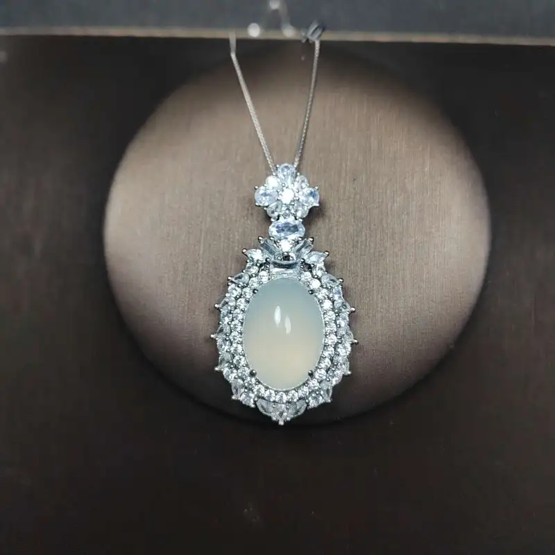 Grace Chalcedony Necklaces Women's-2