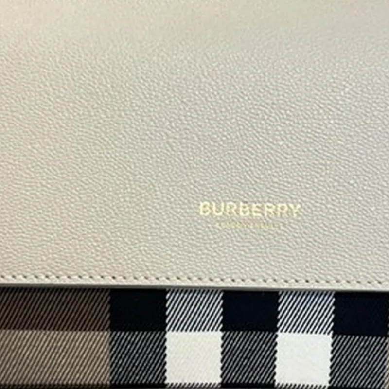 Burberry Classic Fashion Shoulder Bag Unisex White-1