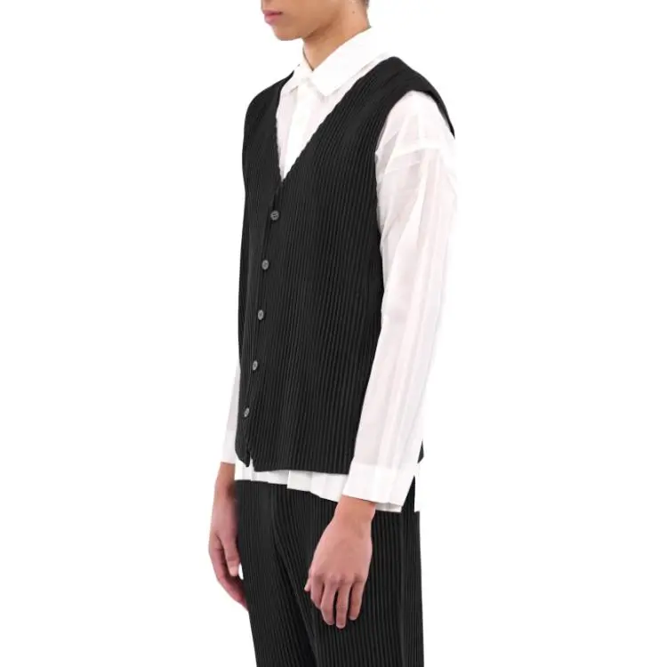 ISSEY MIYAKE Button Up V Neck Gilet-3