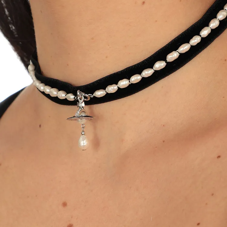 Vivienne Westwood Aleksa Velvet Pearl Chocker-2