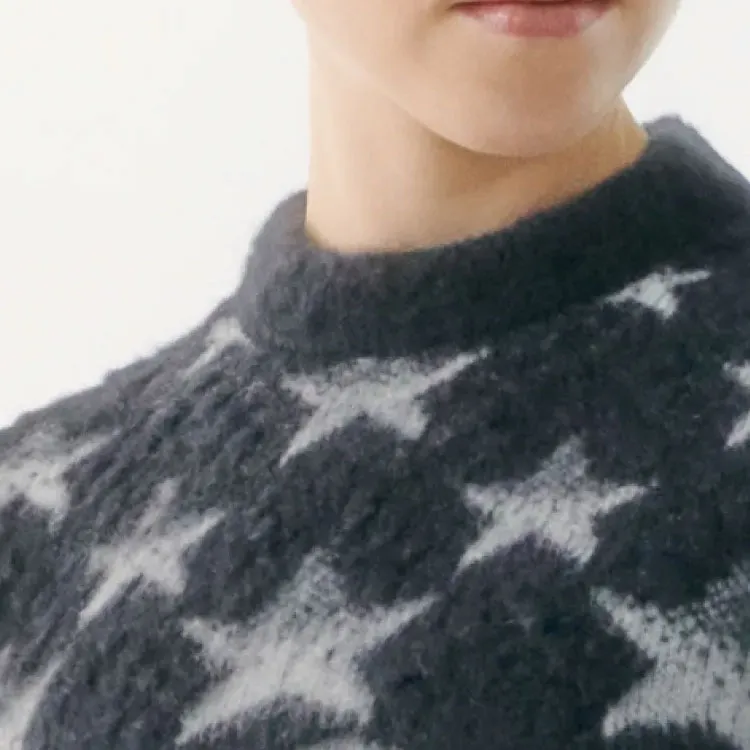 CHANEL Sweaters Women's-2