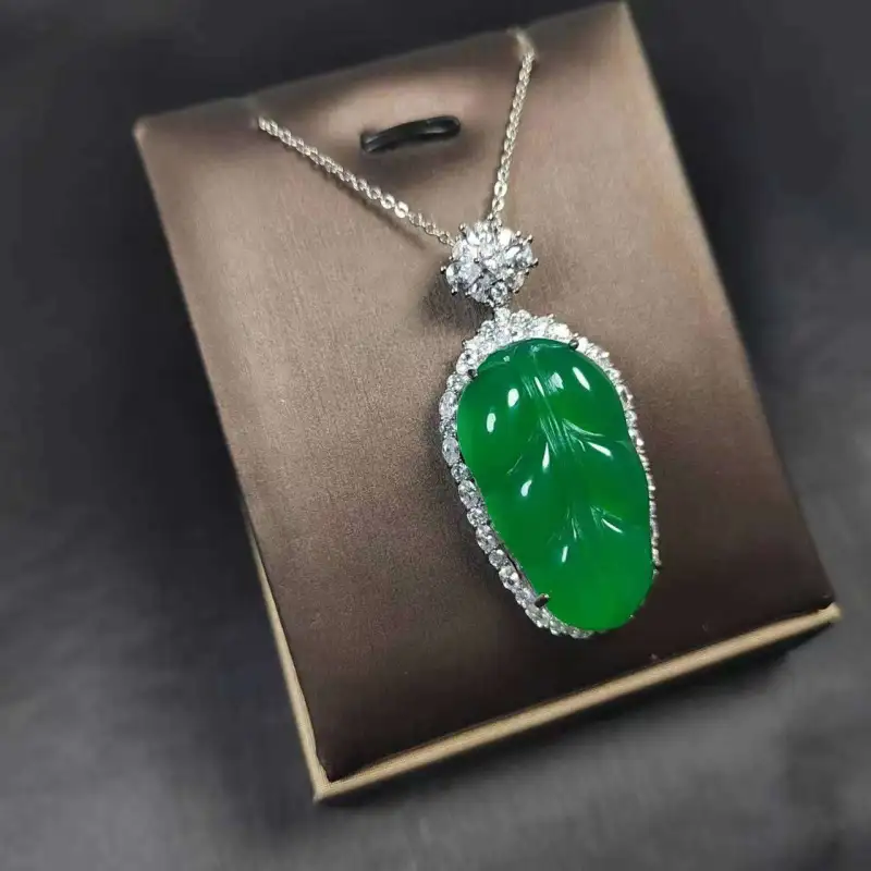 JUNWEN Chalcedony Necklaces Unisex-7
