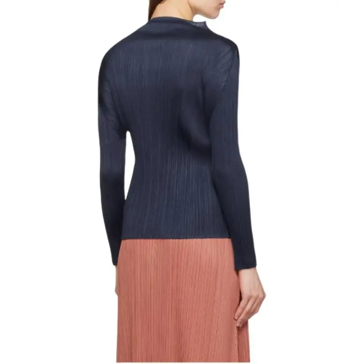 ISSEY MIYAKE Pleated Top-4